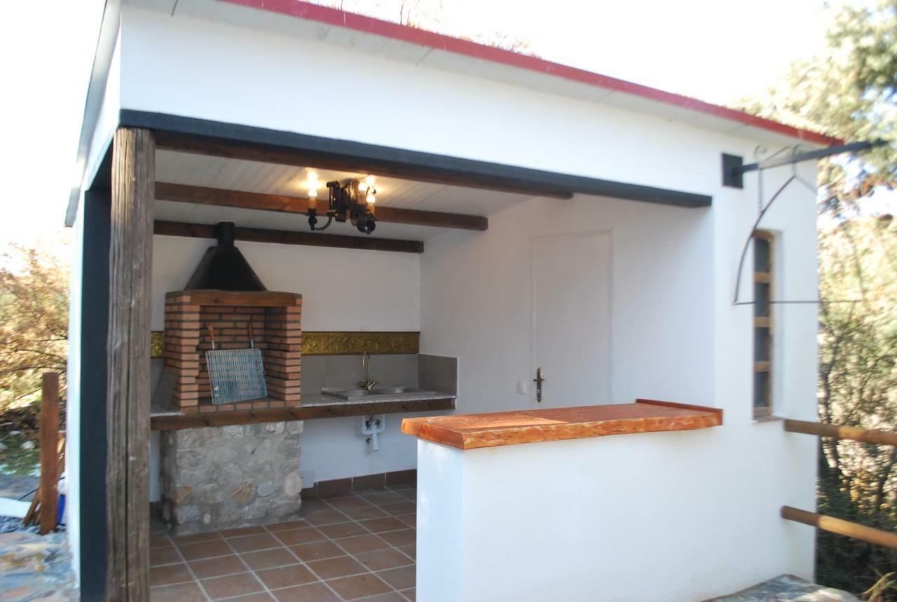 Encinar De Aguas Blancas Guest House Dudar Exterior photo