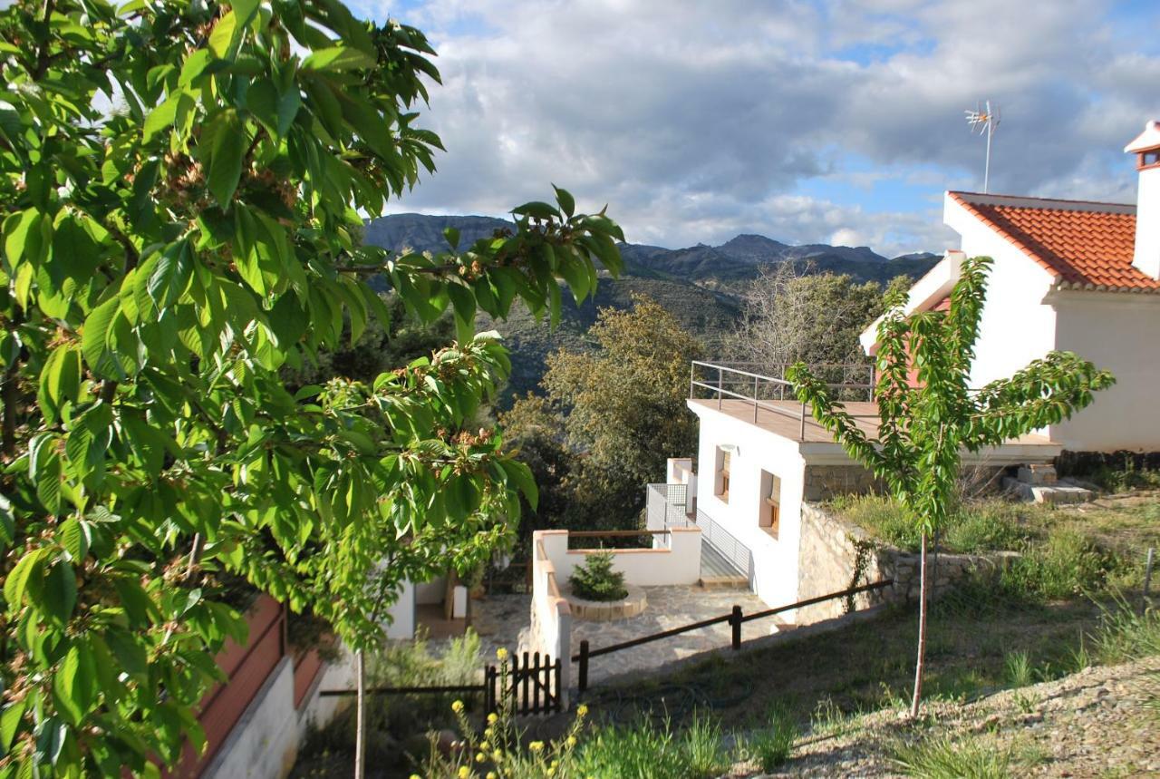 Encinar De Aguas Blancas Guest House Dudar Exterior photo